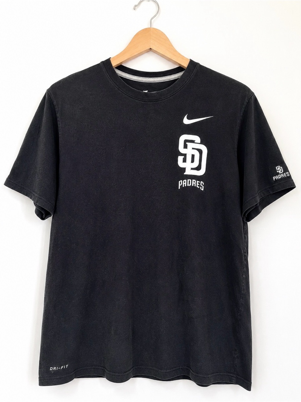 FIT Athletic Cut Tee Shirt Men’s Large Black MLB